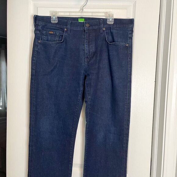 Boss by Hugo Boss Freedom of Movement 040 Stretch Relaxed Hi Rise Pocket Jeans - Picture 3 of 12